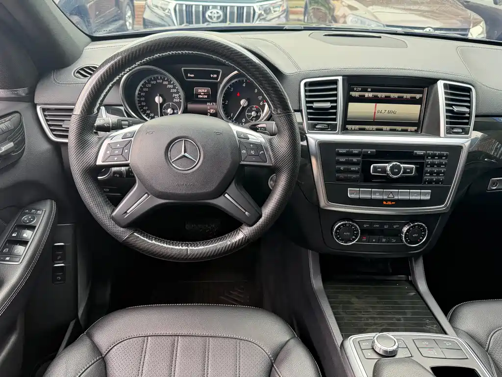 Mercedes-Benz GL-Class 2016 — фото 10