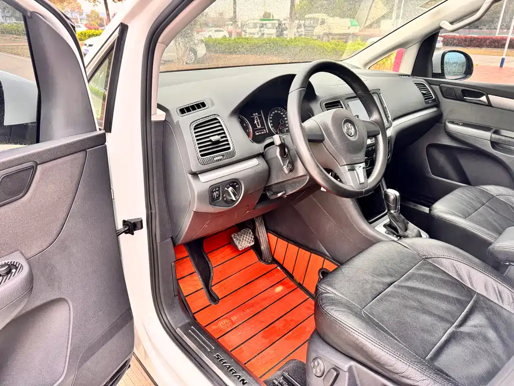 Volkswagen Sharan 2016 — фото 10