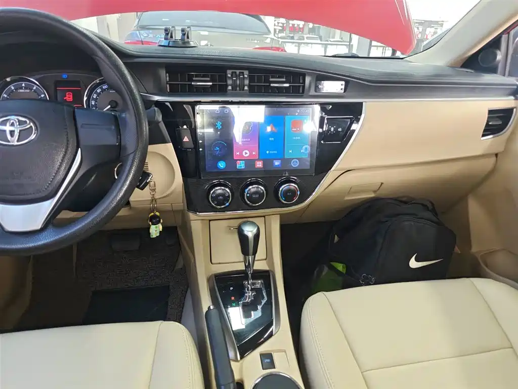 Toyota Corolla 2015 — фото 13