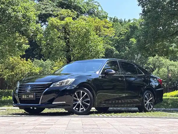 Toyota Crown 2019