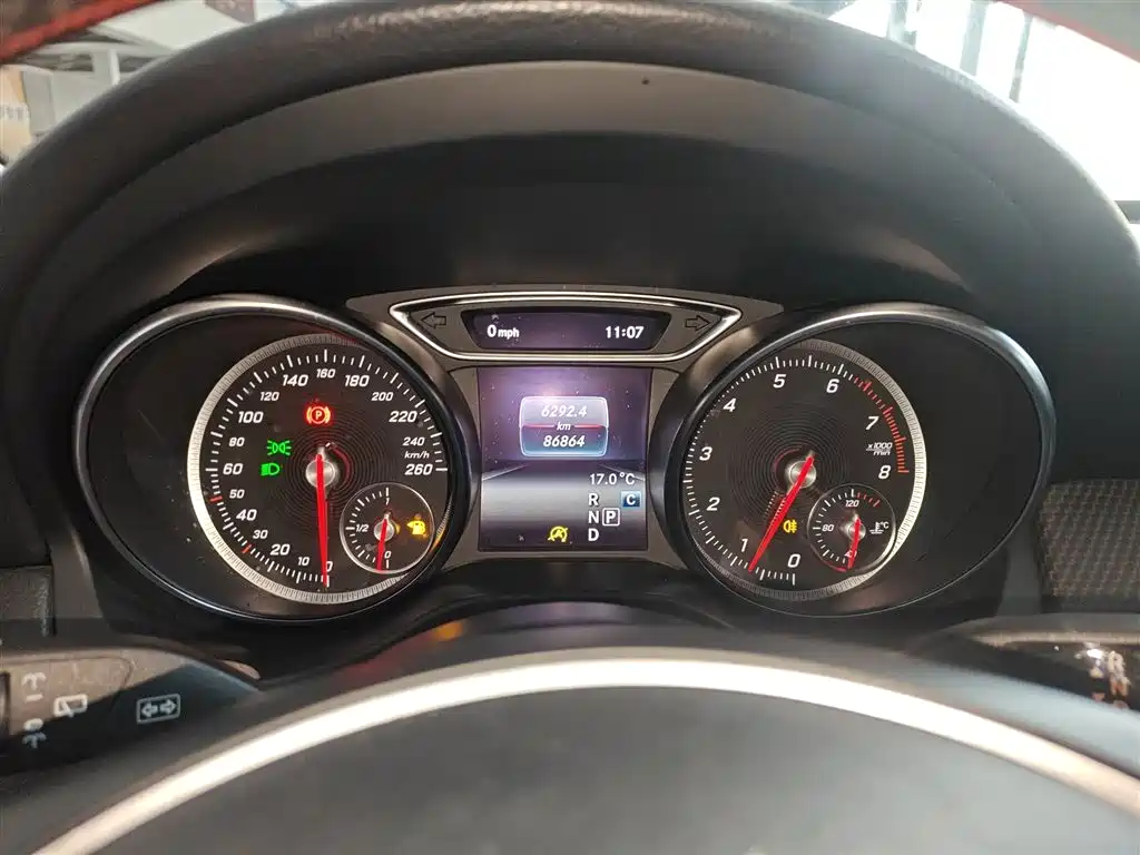 Mercedes-Benz GLA 2018 — фото 12