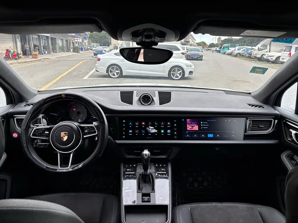 Porsche Macan 2016 — фото 13