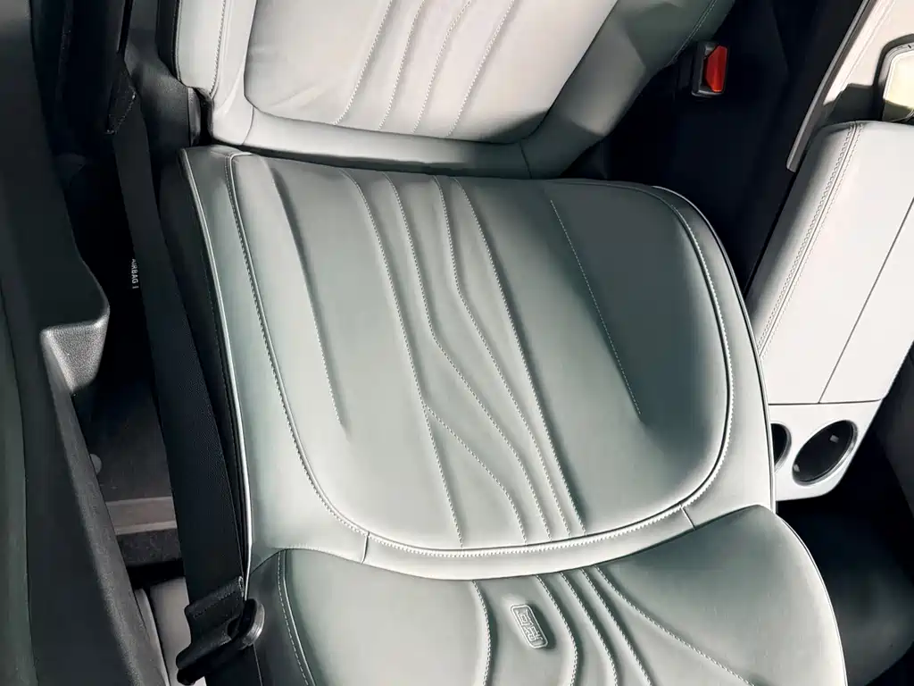 Geely Galaxy E8 2024 — фото 13