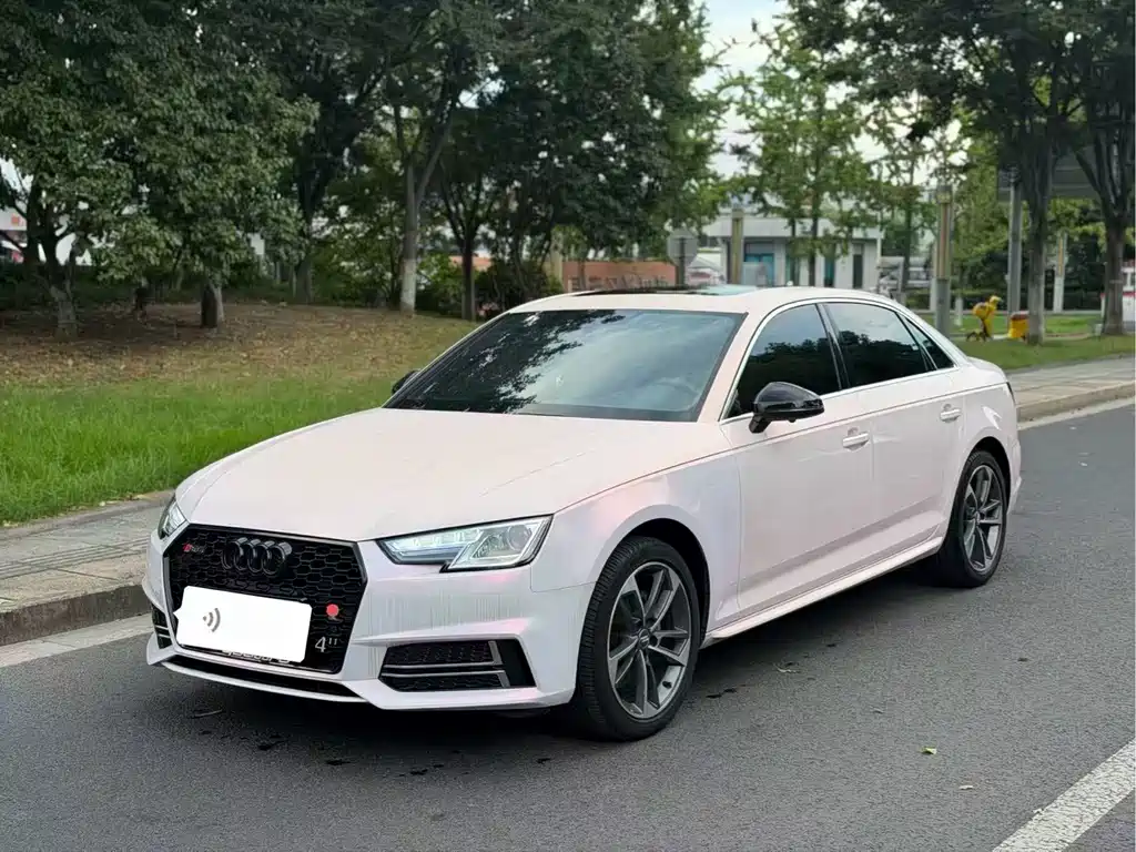 Audi A4L 2019