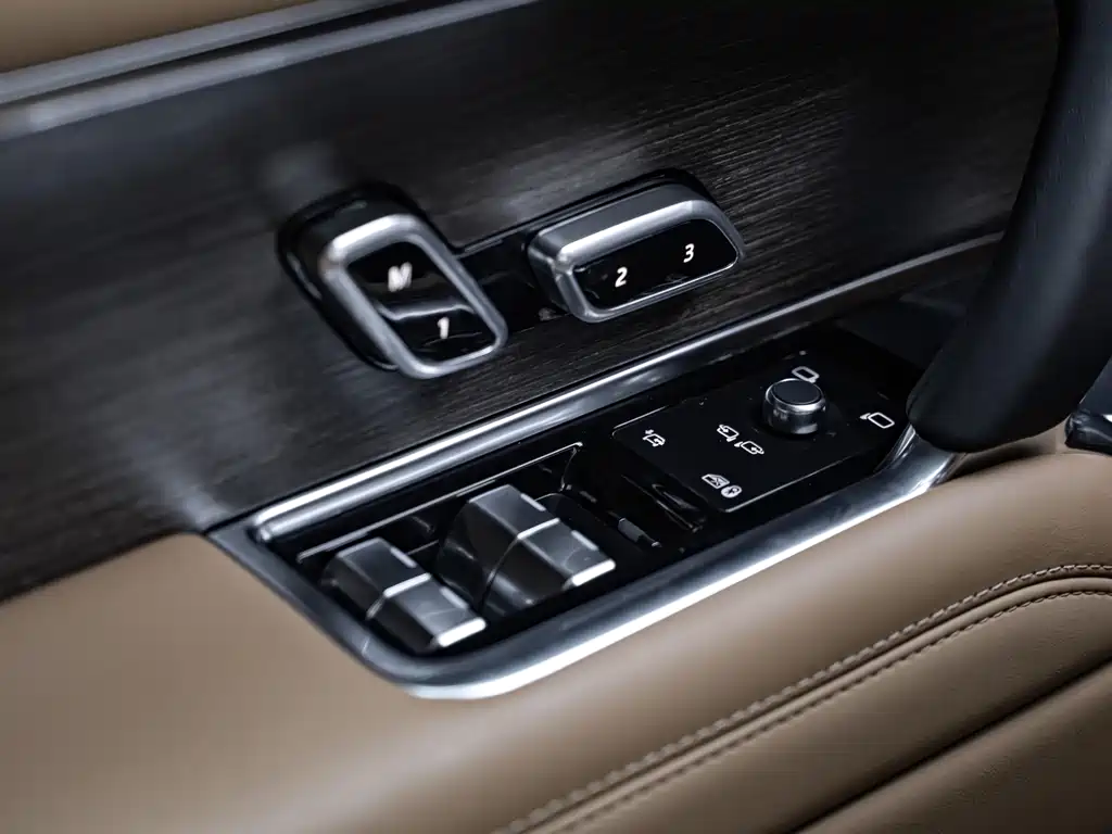Land Rover Range Rover 2026 — фото 13