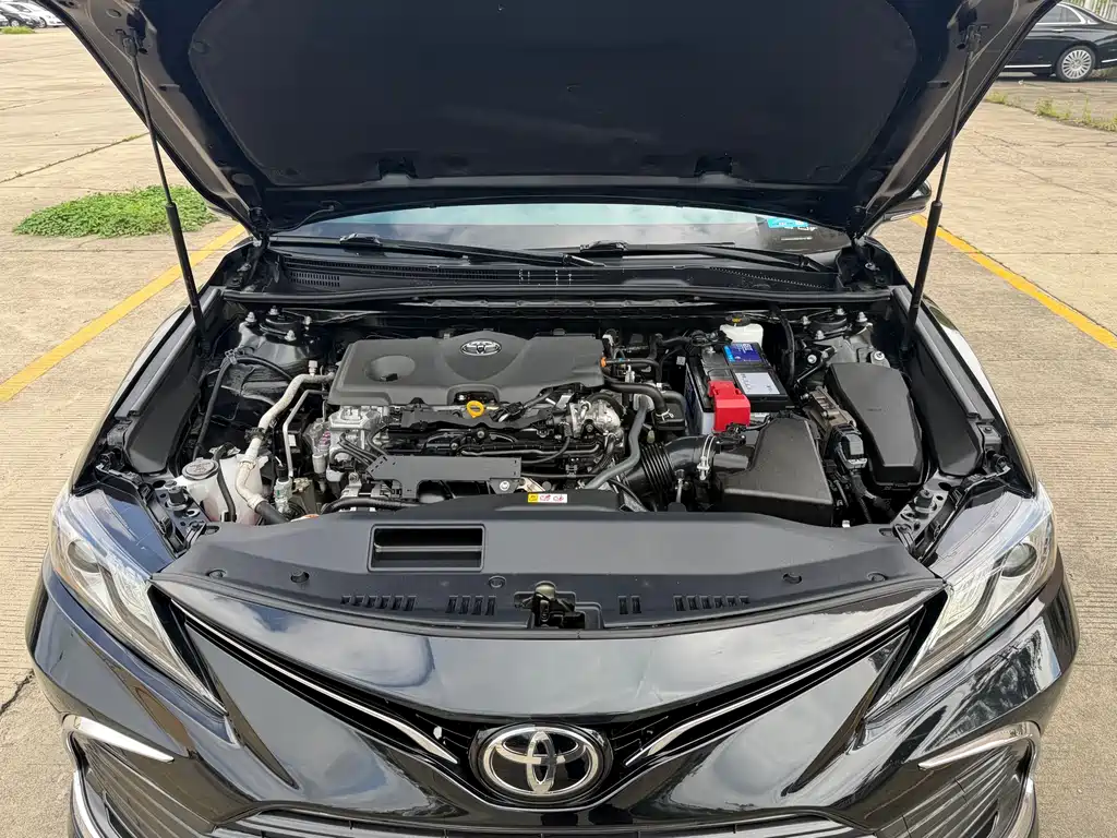 Toyota Camry 2021 — фото 20