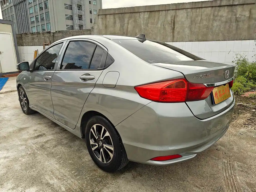 Honda City 2015 — фото 7
