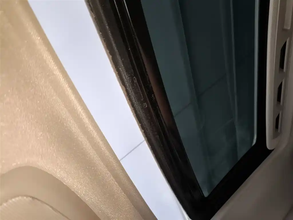 Volvo S60 2018 — фото 18