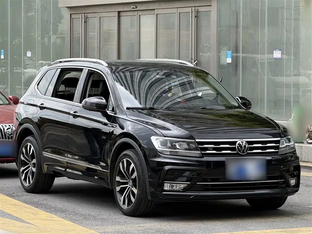 Volkswagen Tiguan L 2020 — фото 24