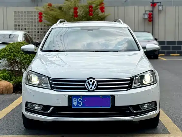 Volkswagen Magotan 2013