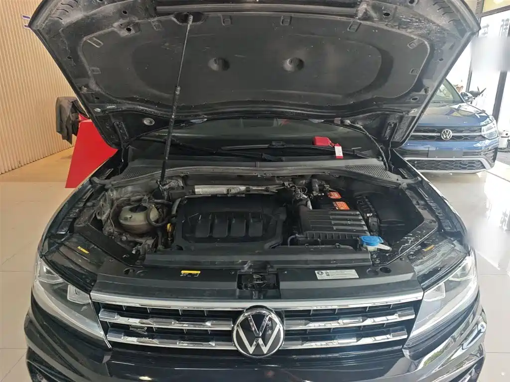 Volkswagen Tiguan L 2020 — фото 11
