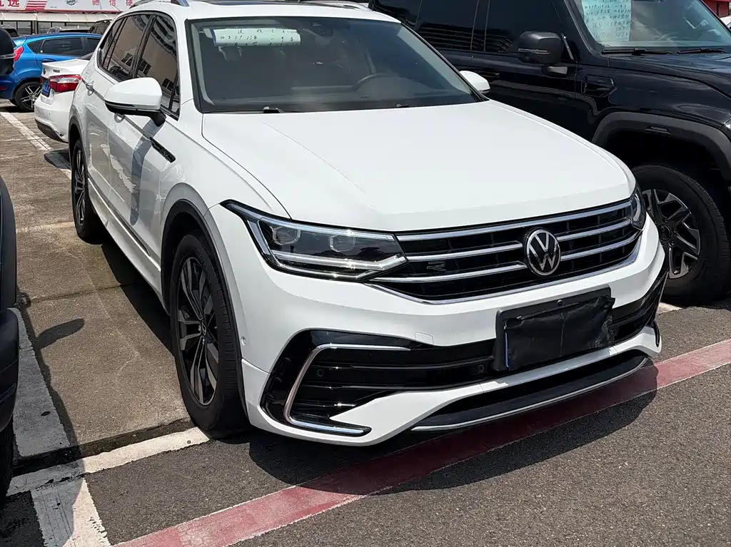 Volkswagen Tiguan L 2023