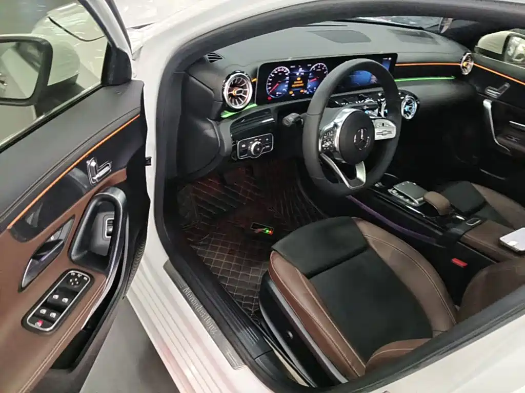 Mercedes-Benz A-Class 2020 — фото 16
