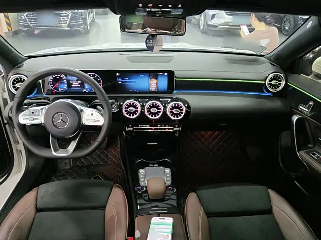 Mercedes-Benz A-Class 2020 — фото 10