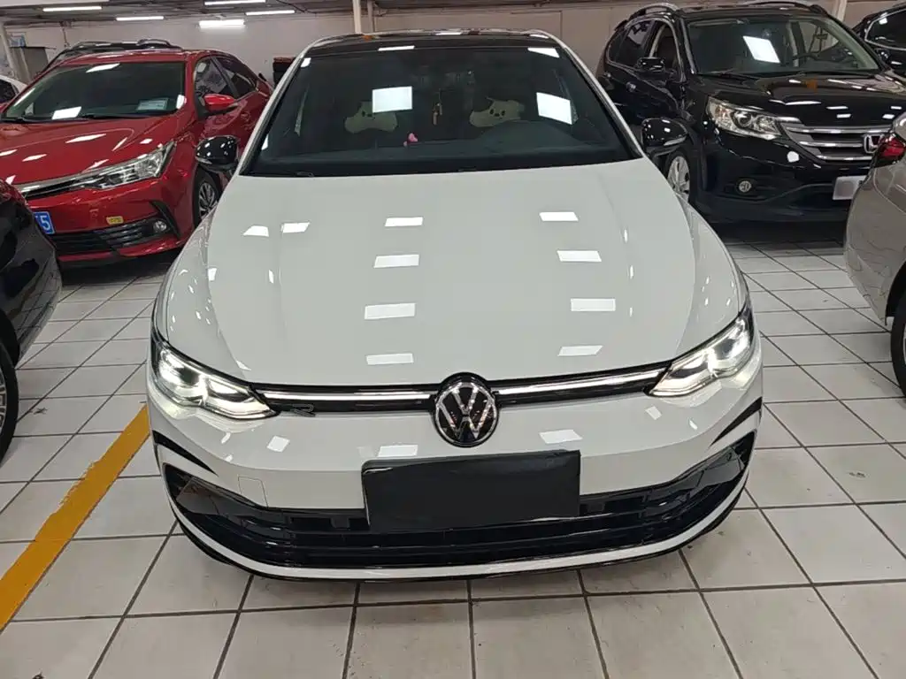Volkswagen Golf 2024