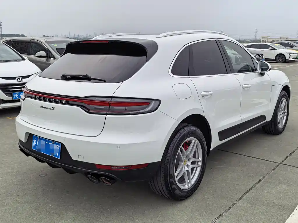 Porsche Macan 2019 — фото 22