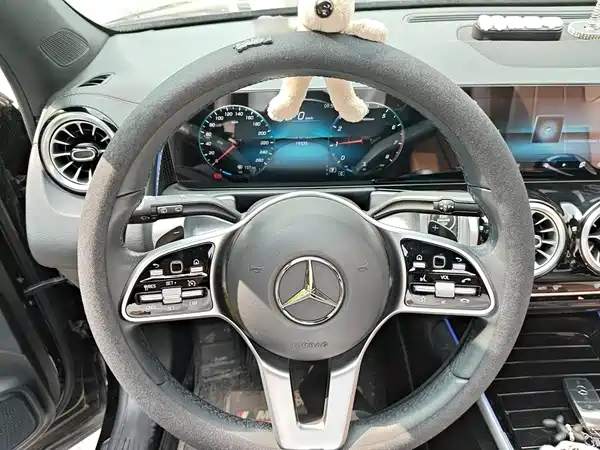 Mercedes-Benz GLB 2021