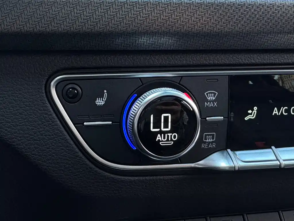 Audi Q5L 2022 — фото 19