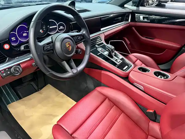 Porsche Panamera 2023