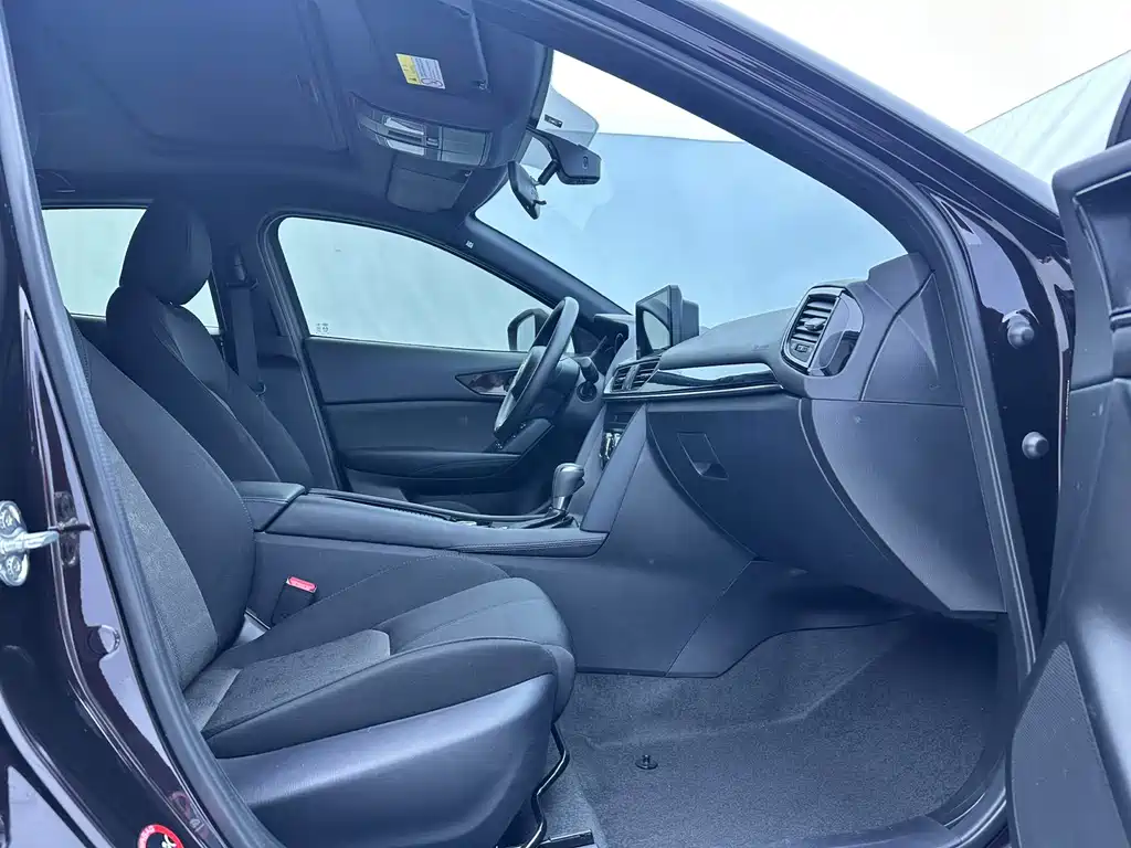 Mazda CX-4 2023 — фото 19