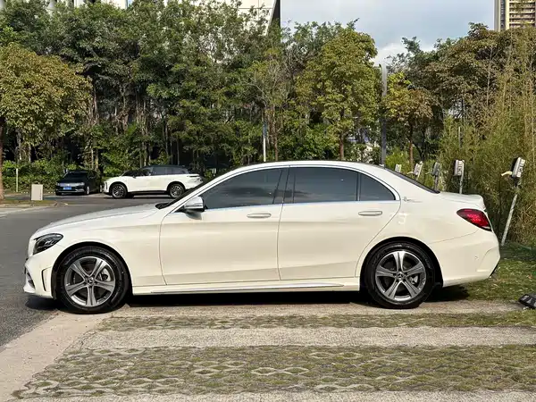 Mercedes-Benz C-Class 2020