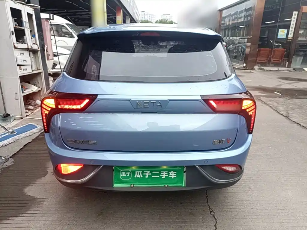 Neta V 2022