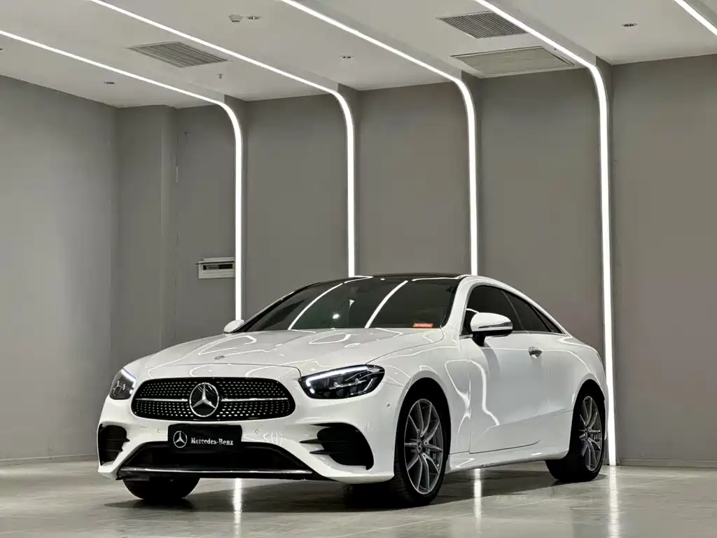 Mercedes-Benz E-Class 2022 — фото 1