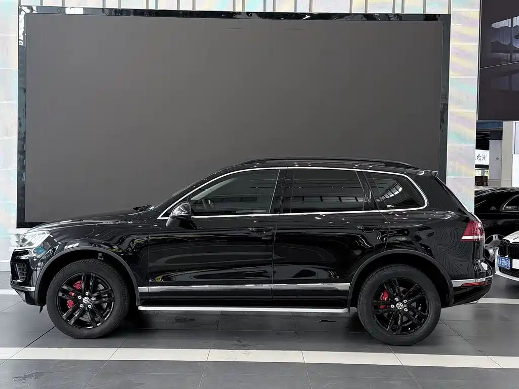 Volkswagen Touareg 2018 — фото 4