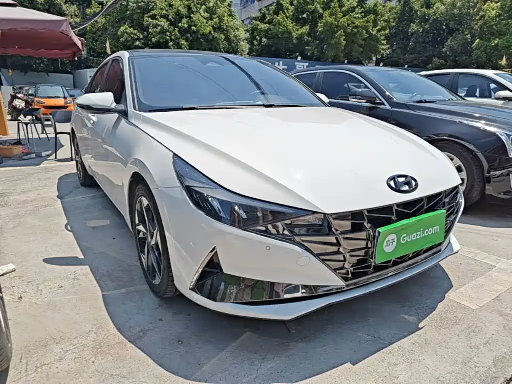 Hyundai Elantra 2023