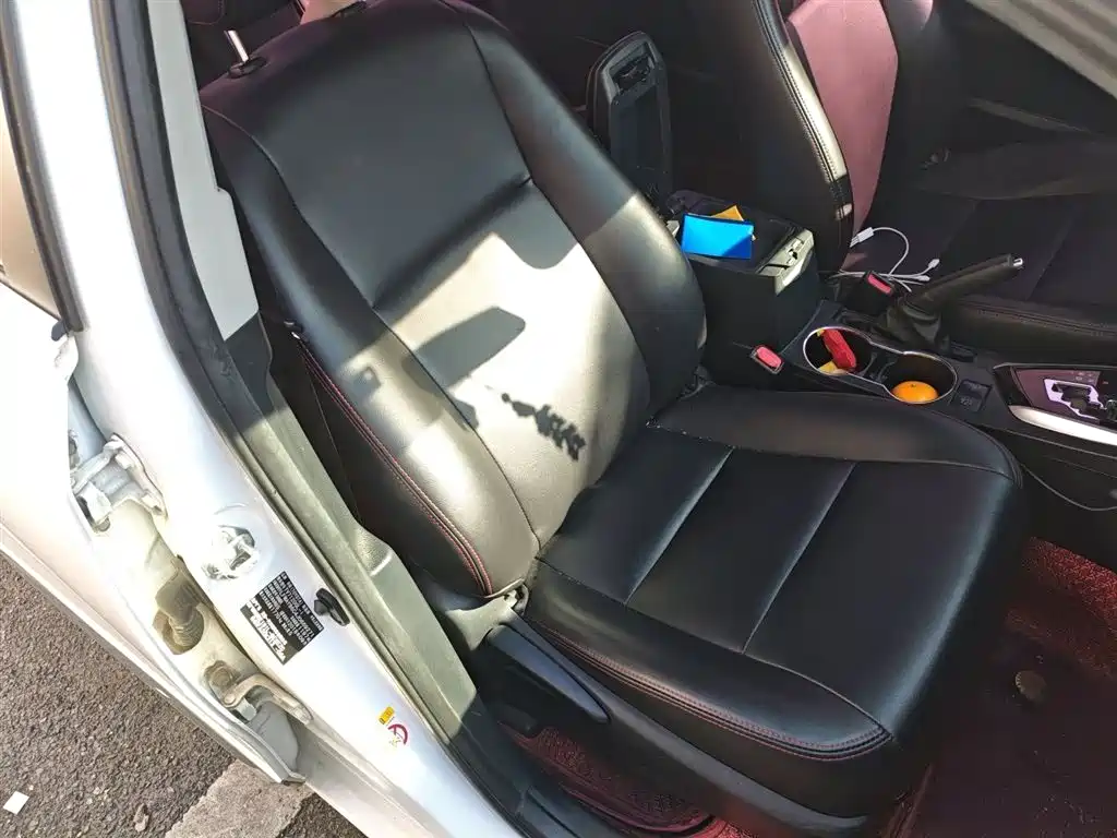 Toyota Corolla 2018 — фото 20