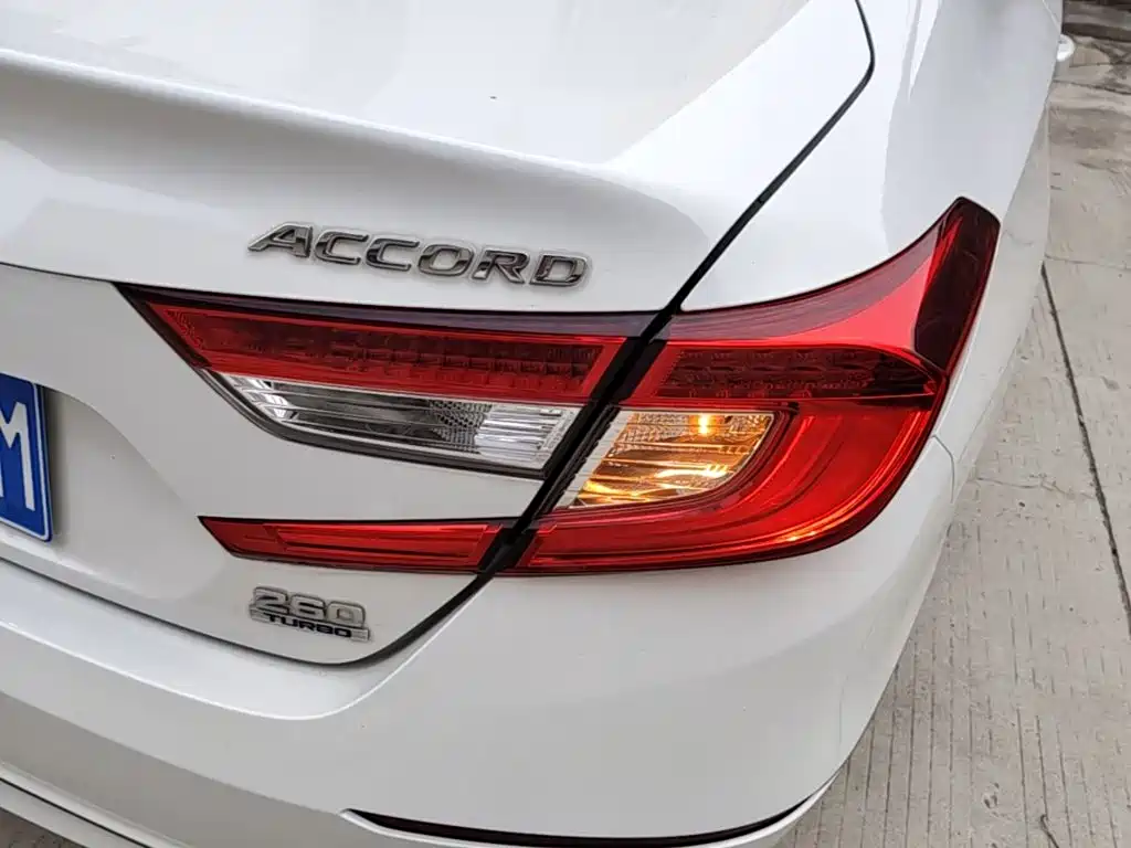 Honda Accord 2020 — фото 8