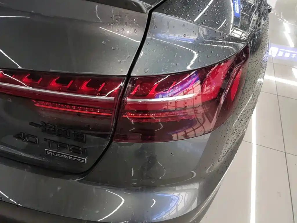 Audi A4L 2023 — фото 8