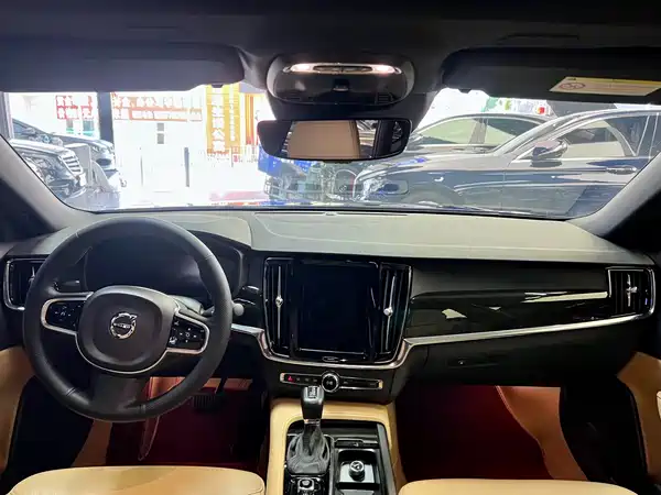 Volvo S90 2018