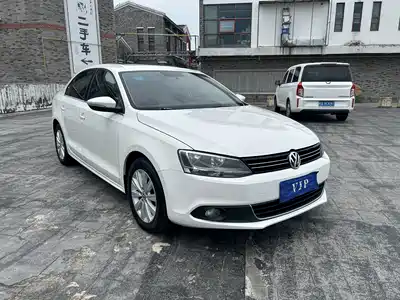 Volkswagen Sagitar 2014