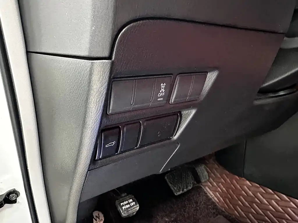 Nissan Patrol 2018 — фото 17