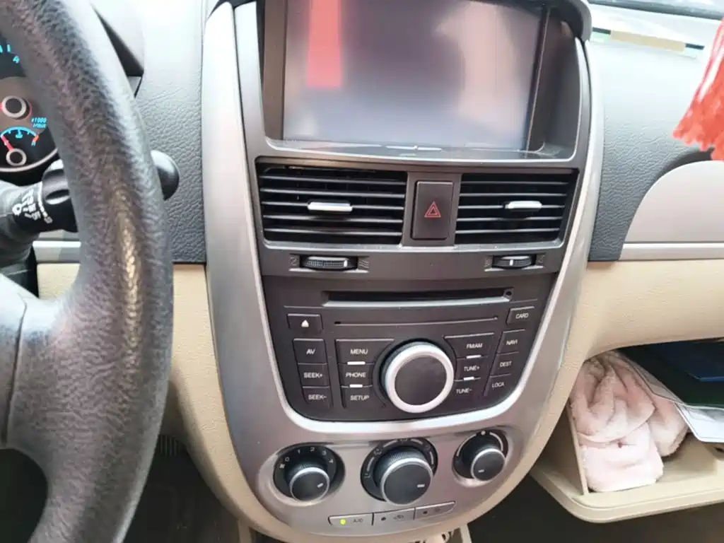 Buick Excelle 2014 — фото 13