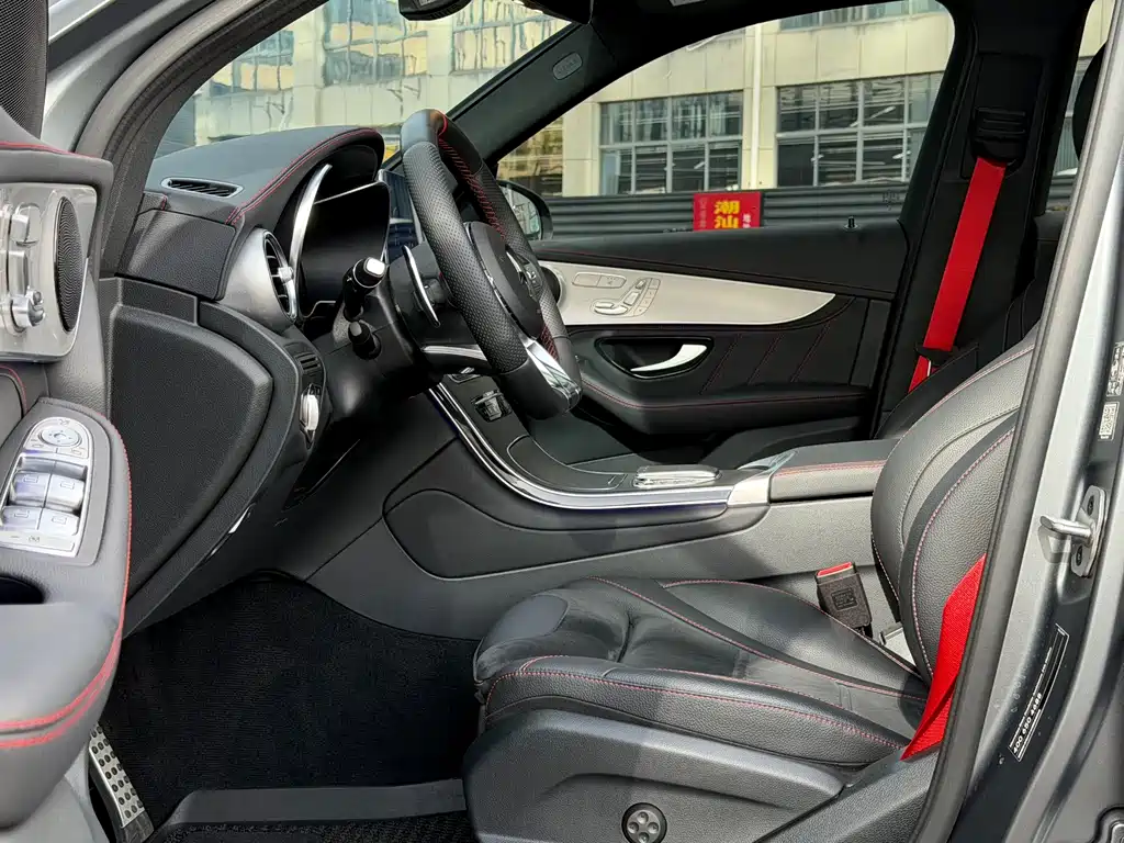 Mercedes-Benz GLC AMG 2023 — фото 7
