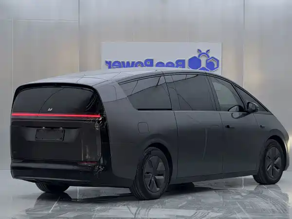 Li Auto MEGA 2025