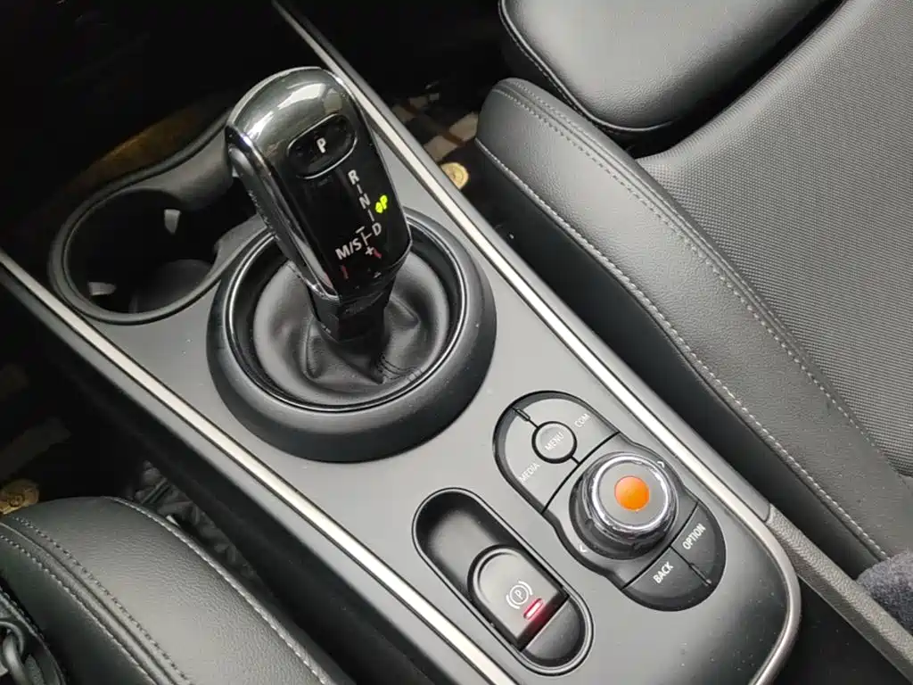 MINI Countryman 2020 — фото 14