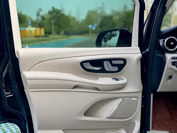 Mercedes-Benz V-Class 2017