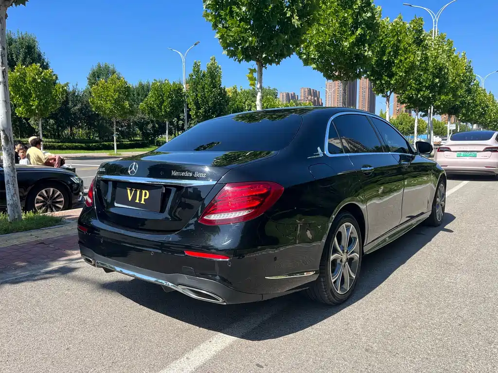Mercedes-Benz E-Class 2020 — фото 11