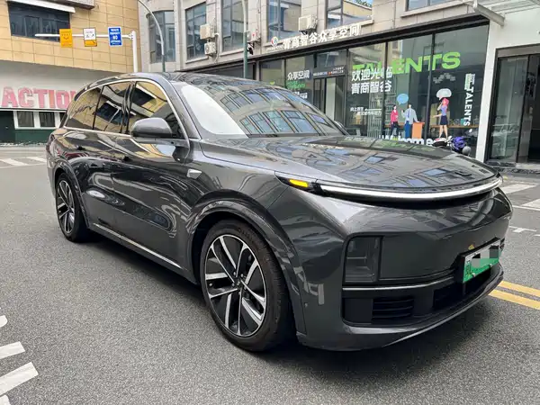 Li Auto L8 2023