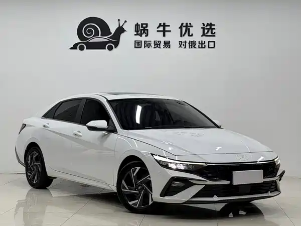 Hyundai Elantra 2023