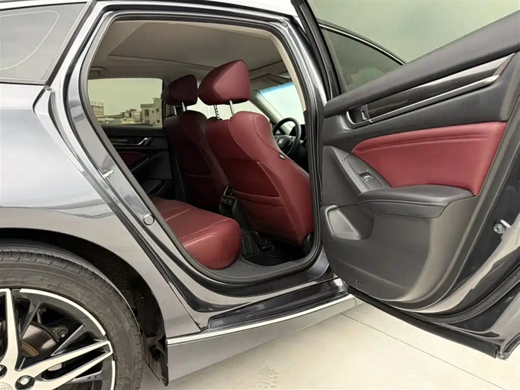 Honda Accord 2022 — фото 20
