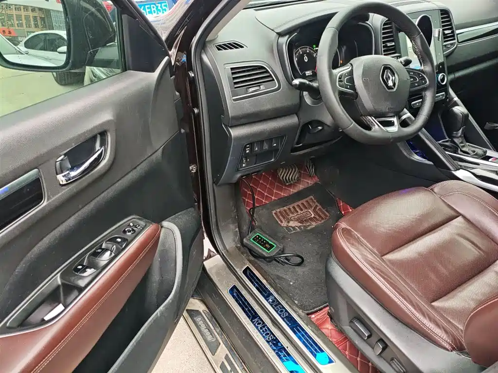 Renault Koleos 2017 — фото 16
