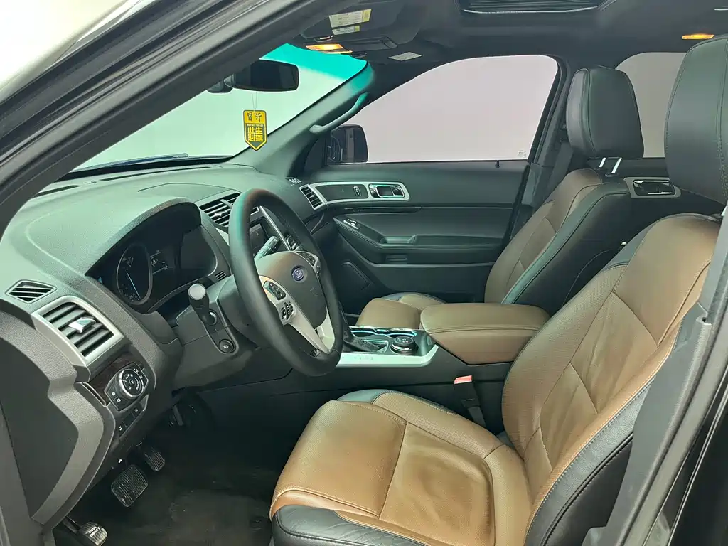 Ford Explorer 2015 — фото 12