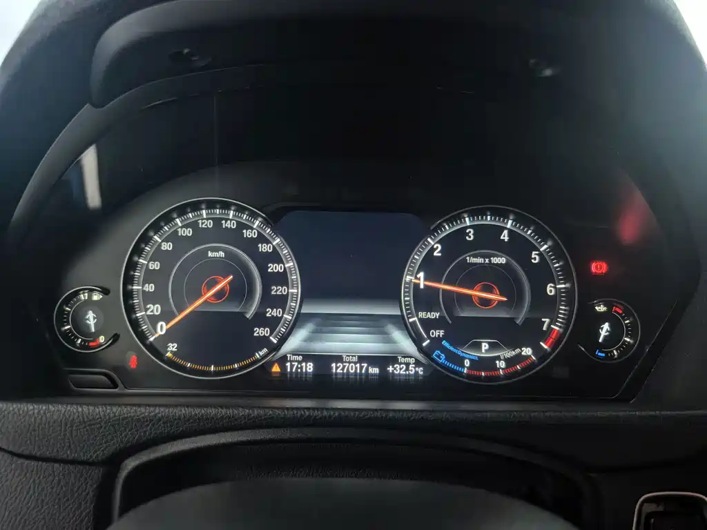 BMW 3 Series 2019 — фото 14