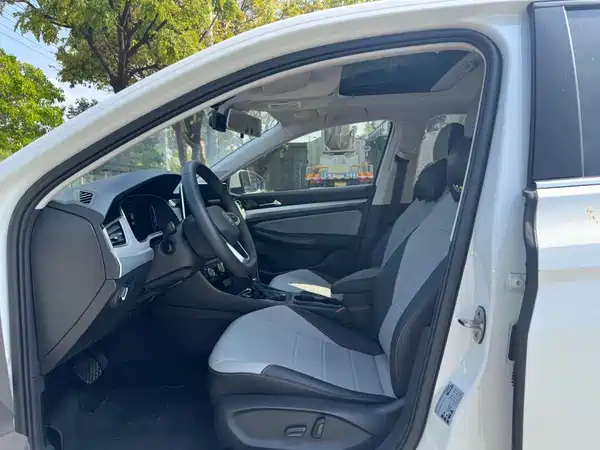 Volkswagen Bora 2023