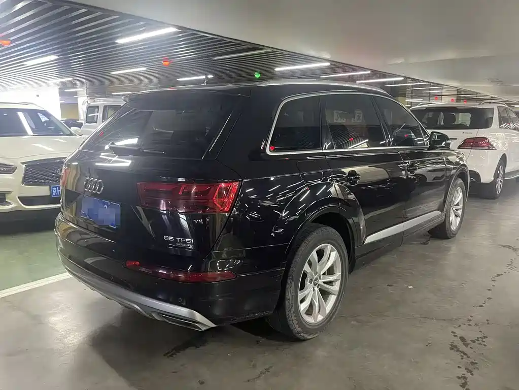 Audi Q7 2019 — фото 4