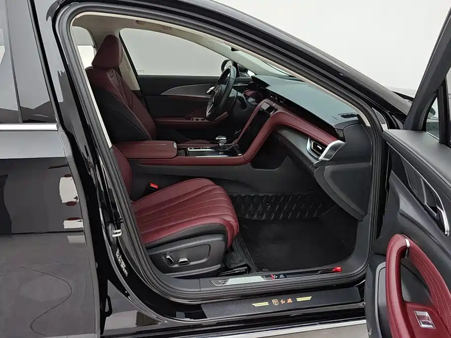 Hongqi H5 2024 — фото 8